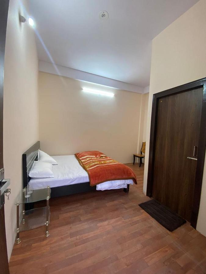 Chirag Homestay Kainchi Nainital Eksteriør billede