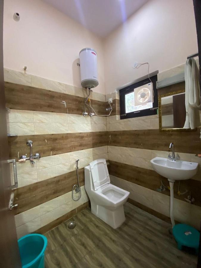 Chirag Homestay Kainchi Nainital Eksteriør billede