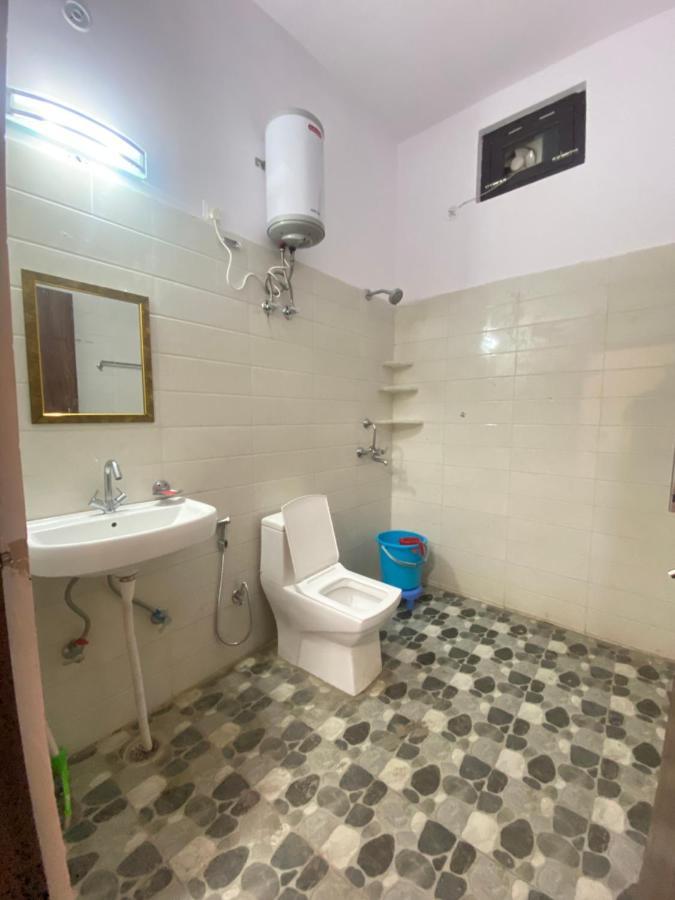 Chirag Homestay Kainchi Nainital Eksteriør billede